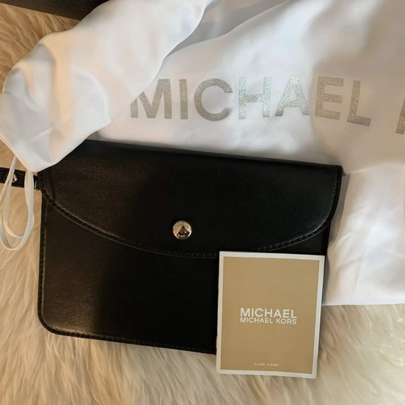 NWT Michael Kors Izzy Medium Logo Embellished Pebbled Leather Tote Bag - Picture 3 of 6